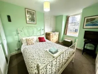 ***RECENTLY ON THE MARKET AT £495,000**** Ty Seren is a substantial, 8 Bedroomed Grade II Listed property of traditional stone construction under a slated rood, standing 100 yards from the main town square.