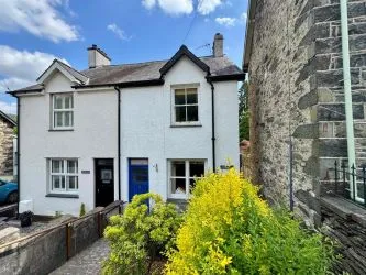 A spacious, well presented semi detached house occupying a convenient and accessible setting within the village.