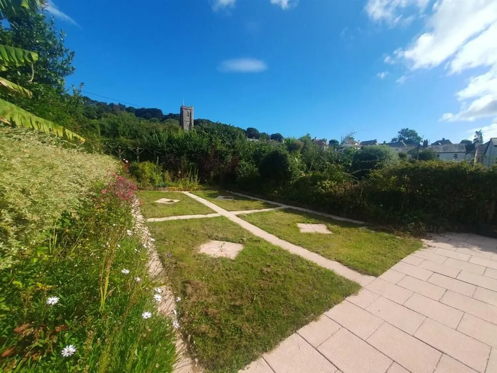 10 Orchard Road, Minehead, Somerset, TA24 5JY