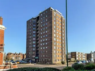 49 Kingmere South Terrace, Littlehampton, West Sussex, BN17 5LD