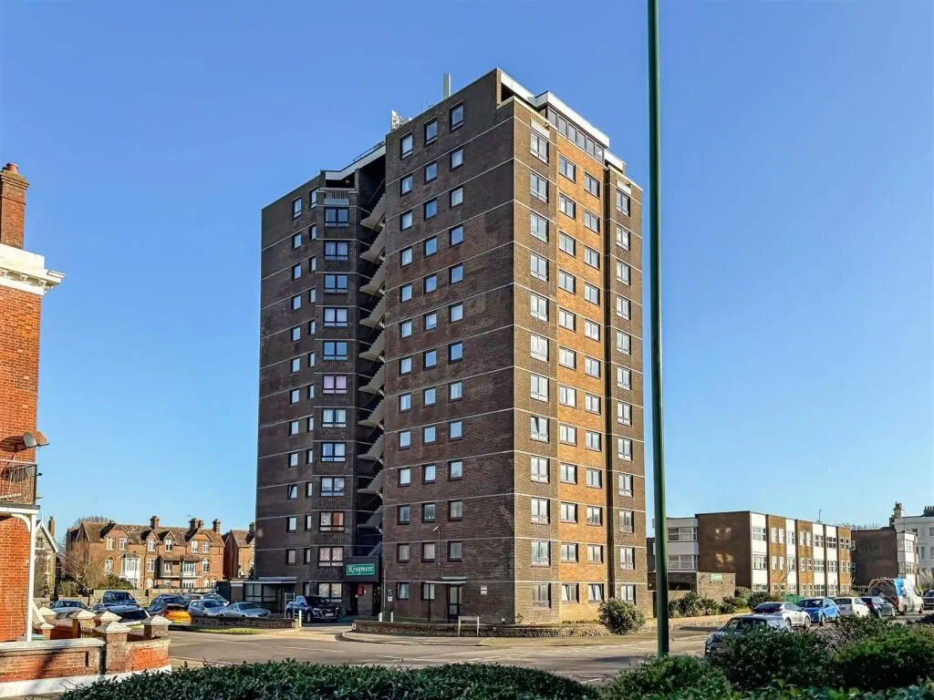 49 Kingmere South Terrace, Littlehampton, West Sussex, BN17 5LD