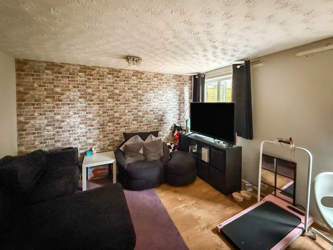 27 Steventon Road, Southampton, Hampshire, SO18 5HE