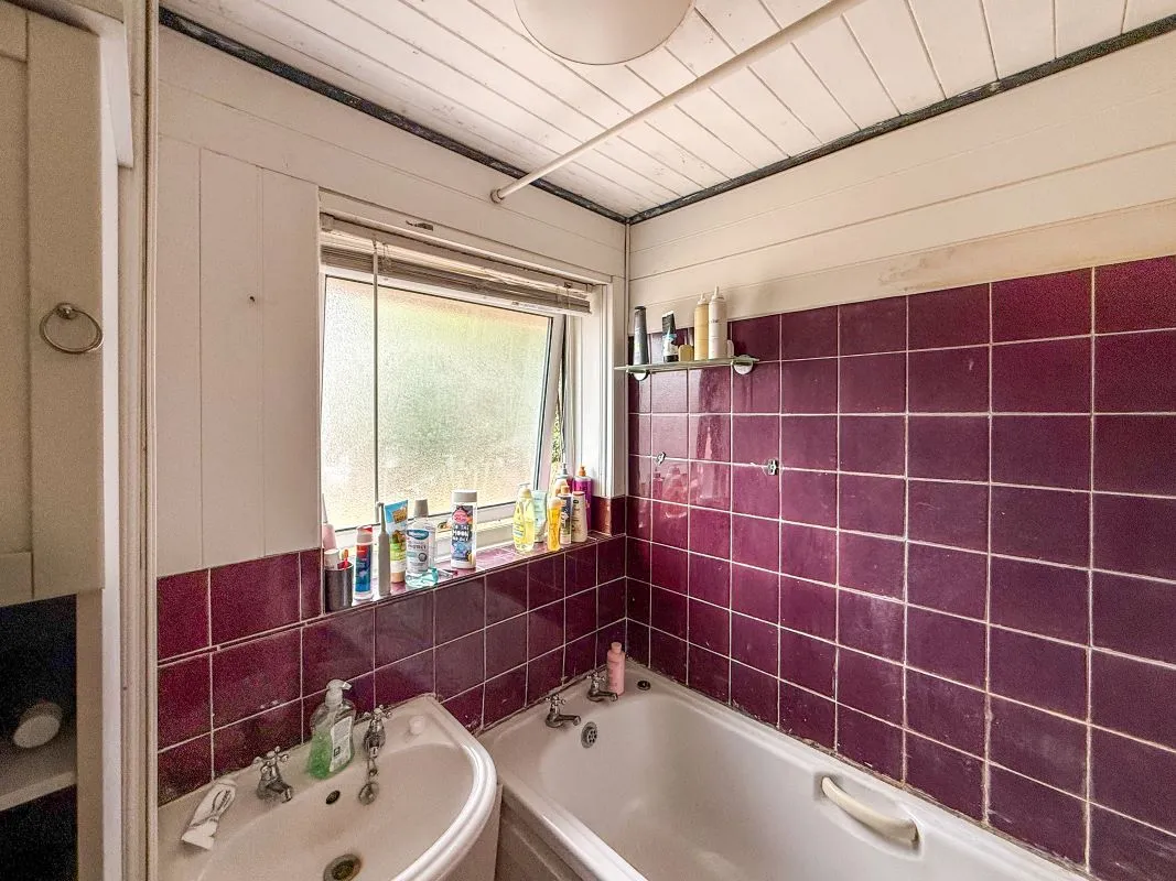 27 Steventon Road, Southampton, Hampshire, SO18 5HE