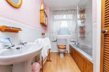 155 Doncaster Road, Barnsley, South Yorkshire, S70 1UF