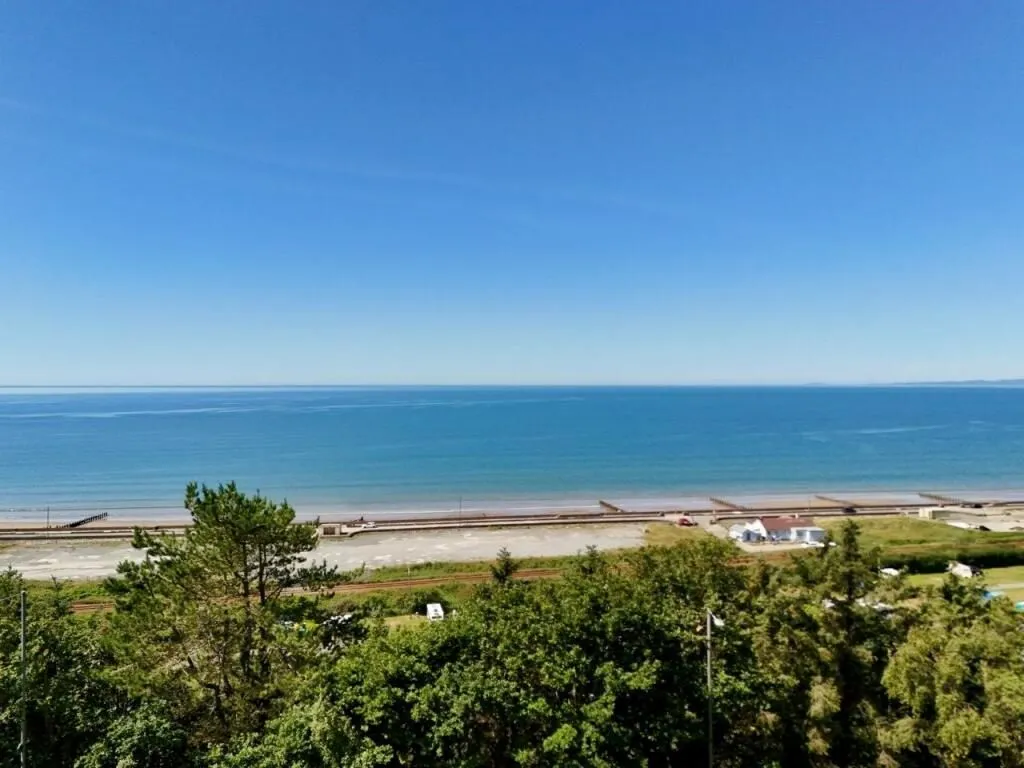 Allt Fawr, Llanaber Road, Barmouth, Gwynedd, LL42 1YP