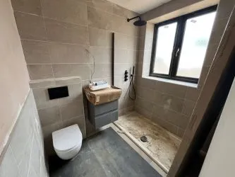 4 Bed Detached Chalet Style Home - 2300 sq ft!