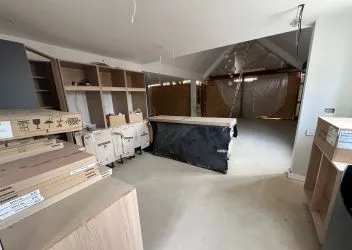 4 Bed Detached Chalet Style Home - 2300 sq ft!