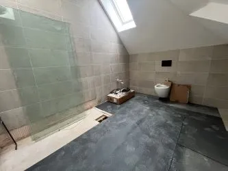 4 Bed Detached Chalet Style Home - 2300 sq ft!