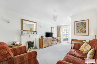 1 Bedroom Retirement Property