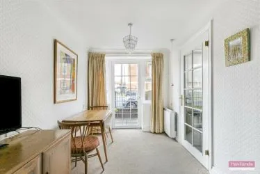 1 Bedroom Retirement Property