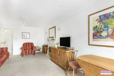 1 Bedroom Retirement Property