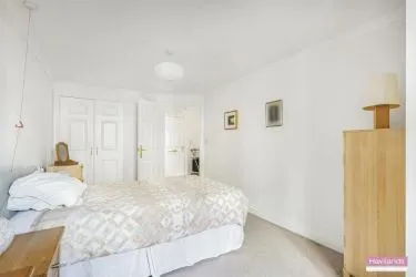 1 Bedroom Retirement Property