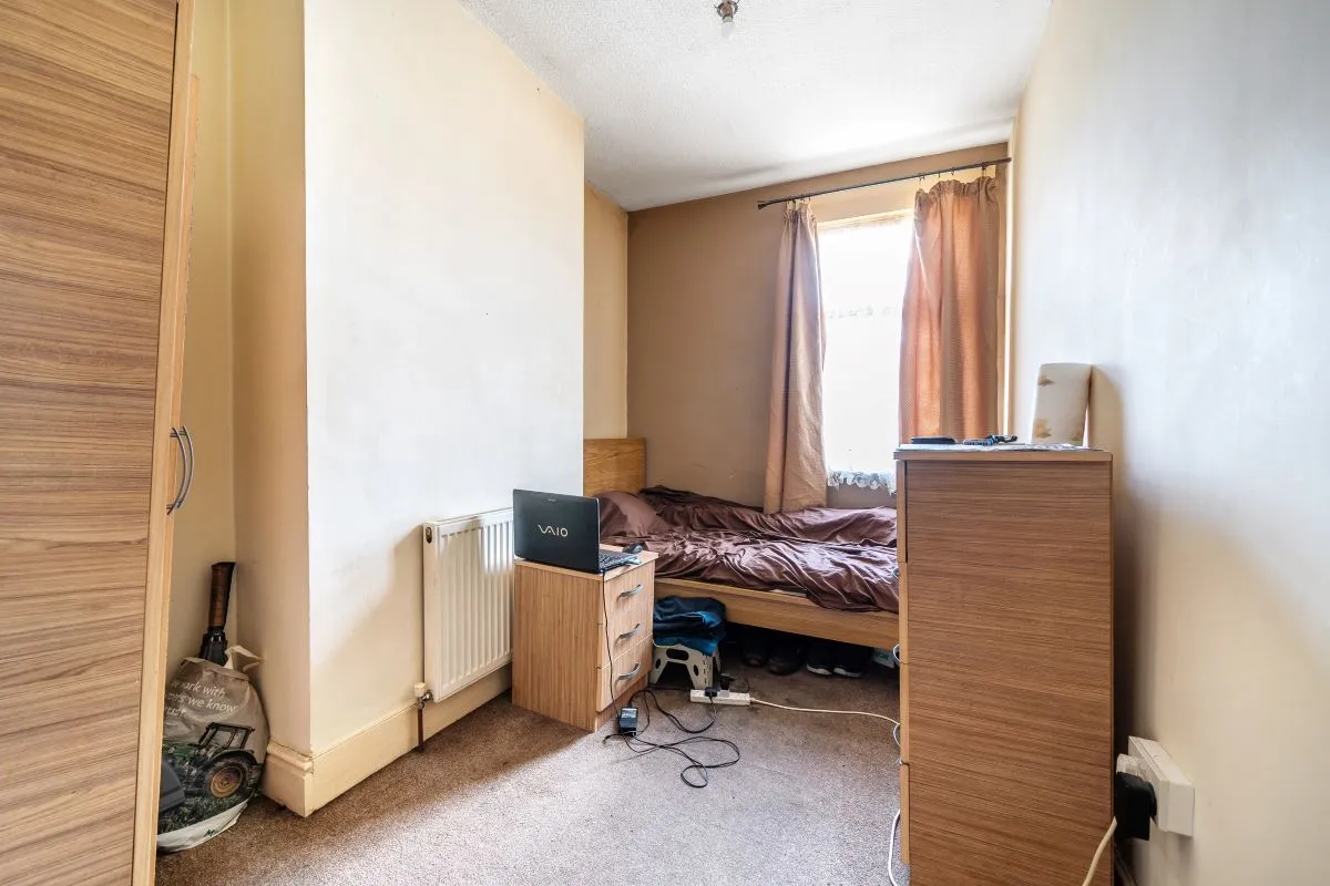 44 Richmond Road, Grays, Essex, RM17 6DW