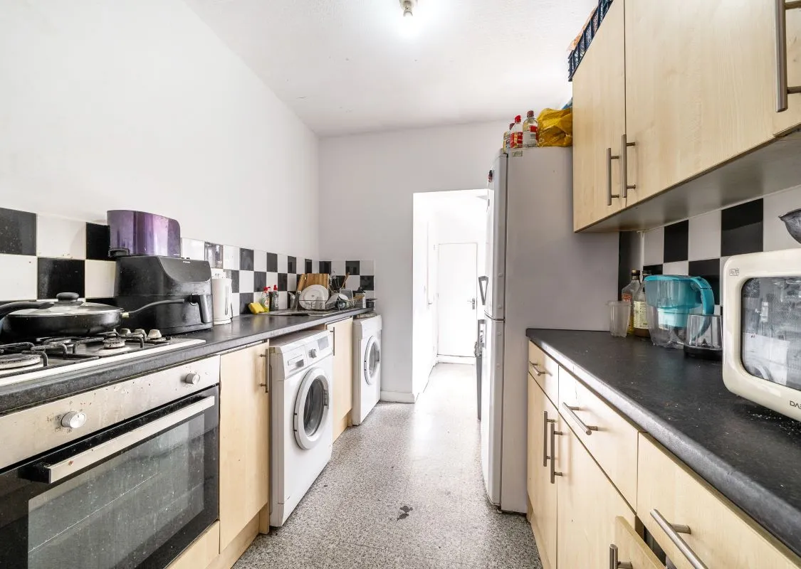 44 Richmond Road, Grays, Essex, RM17 6DW