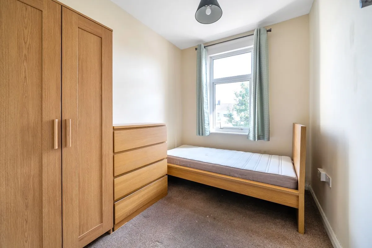 44 Richmond Road, Grays, Essex, RM17 6DW