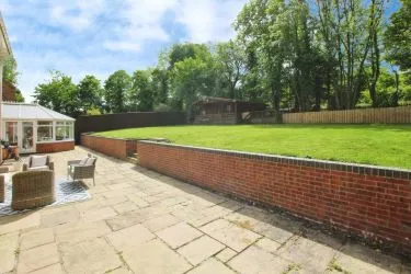 Executive 5-Bedroom Family Home