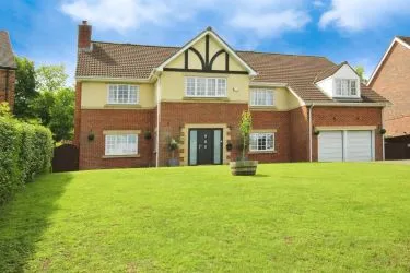 Executive 5-Bedroom Family Home