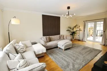 Executive 5-Bedroom Family Home