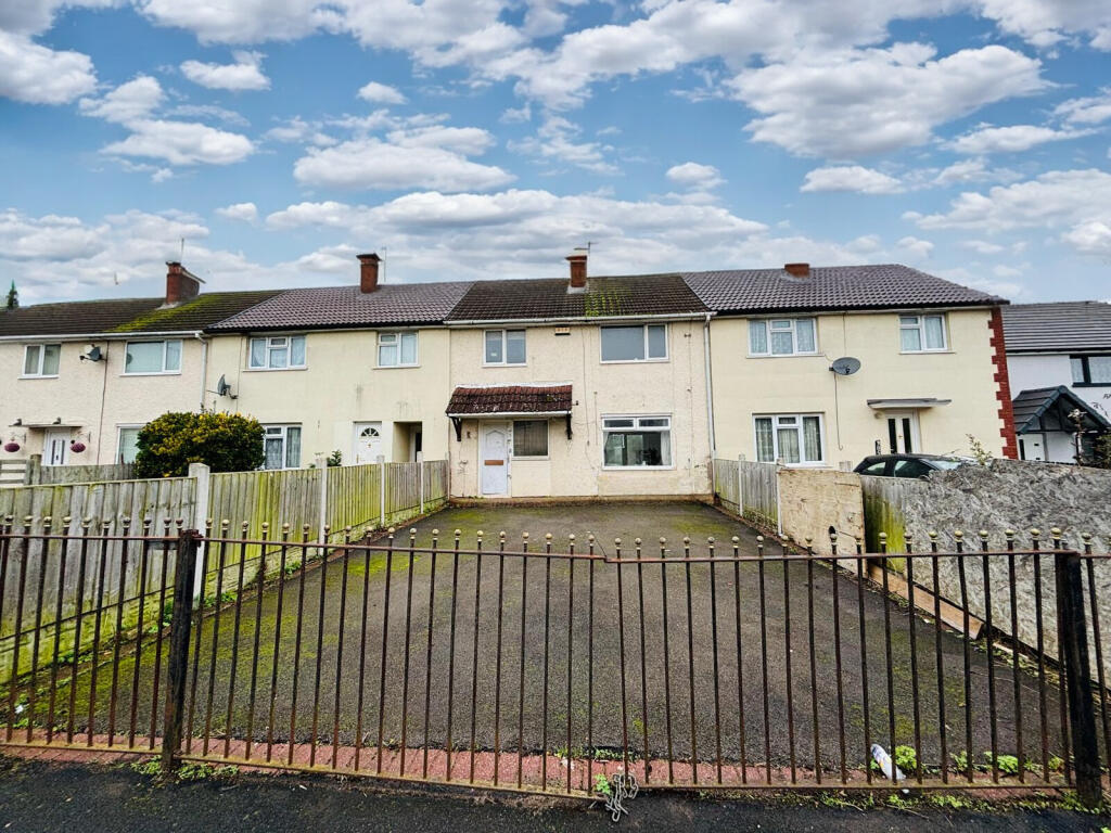 3 Bedroom Semi-Detached in Nuneaton