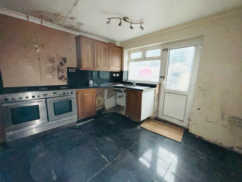 3 Bedroom Semi-Detached in Nuneaton