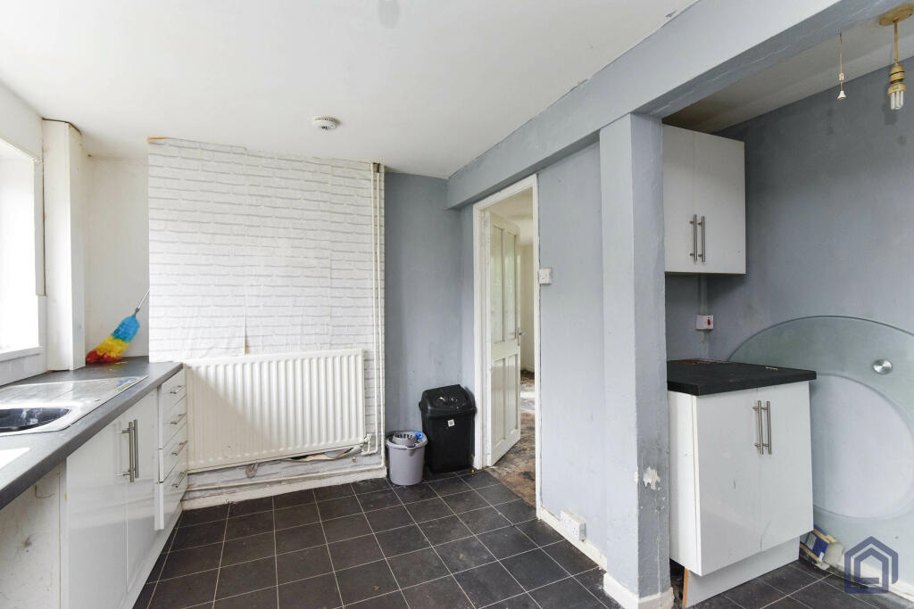 3 Bedroom Semi-Detached in Kidsgrove