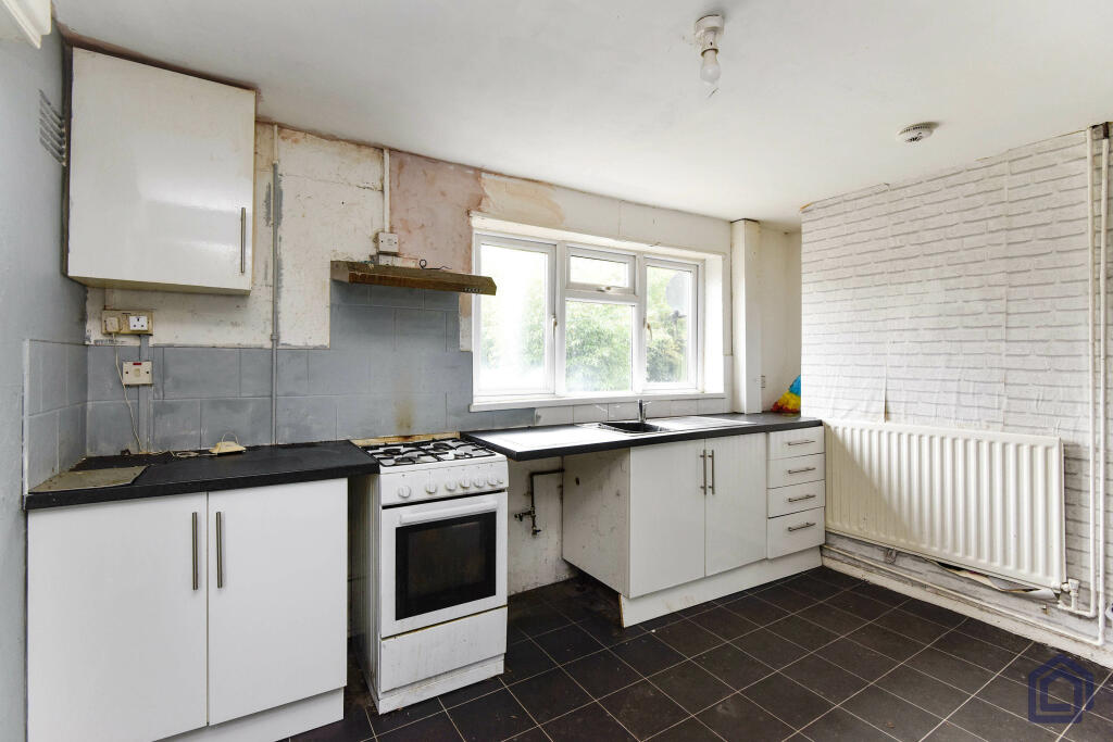 3 Bedroom Semi-Detached in Kidsgrove