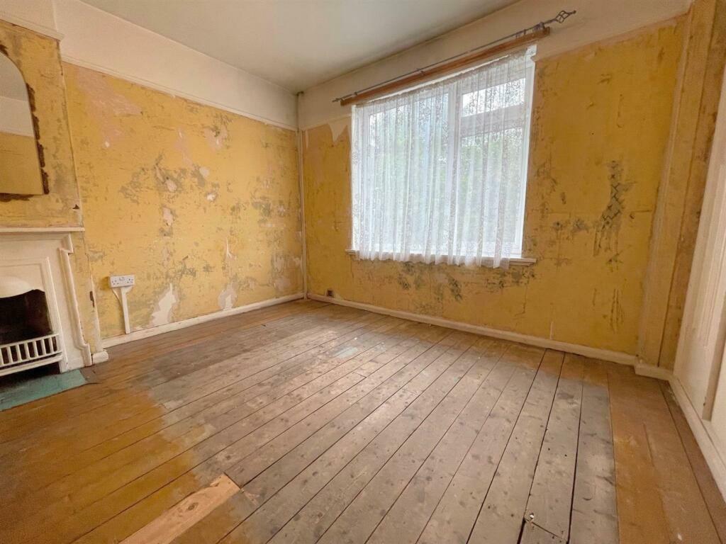 3 Bedroom Semi-Detached in Leek