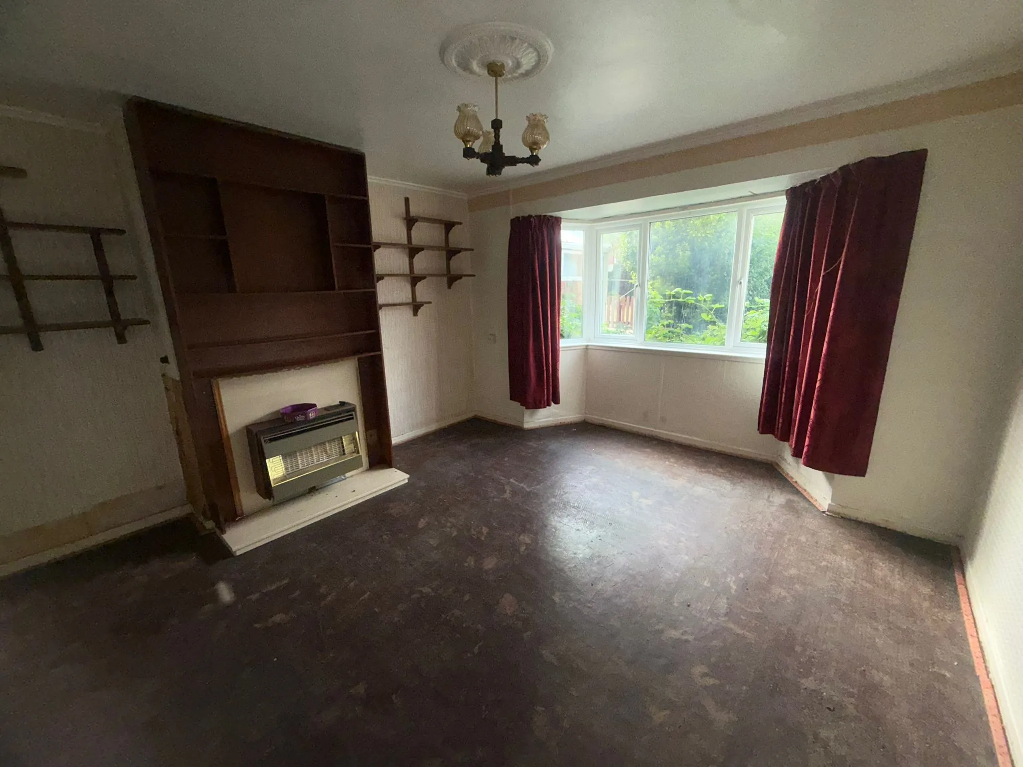 3 Bedroom Mid-Terraced in Walsall