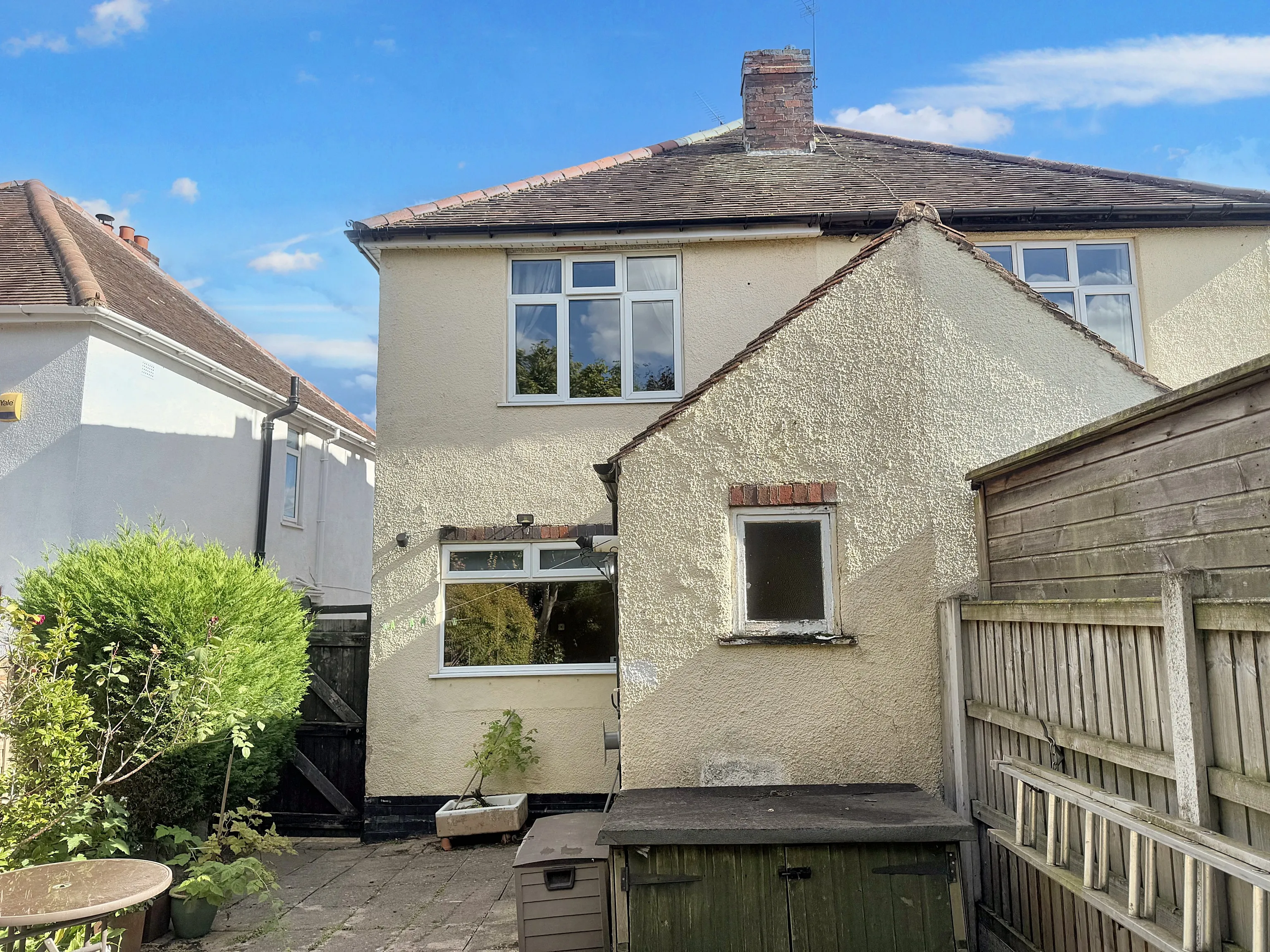 2 Bedroom Semi-Detached in Stourbridge