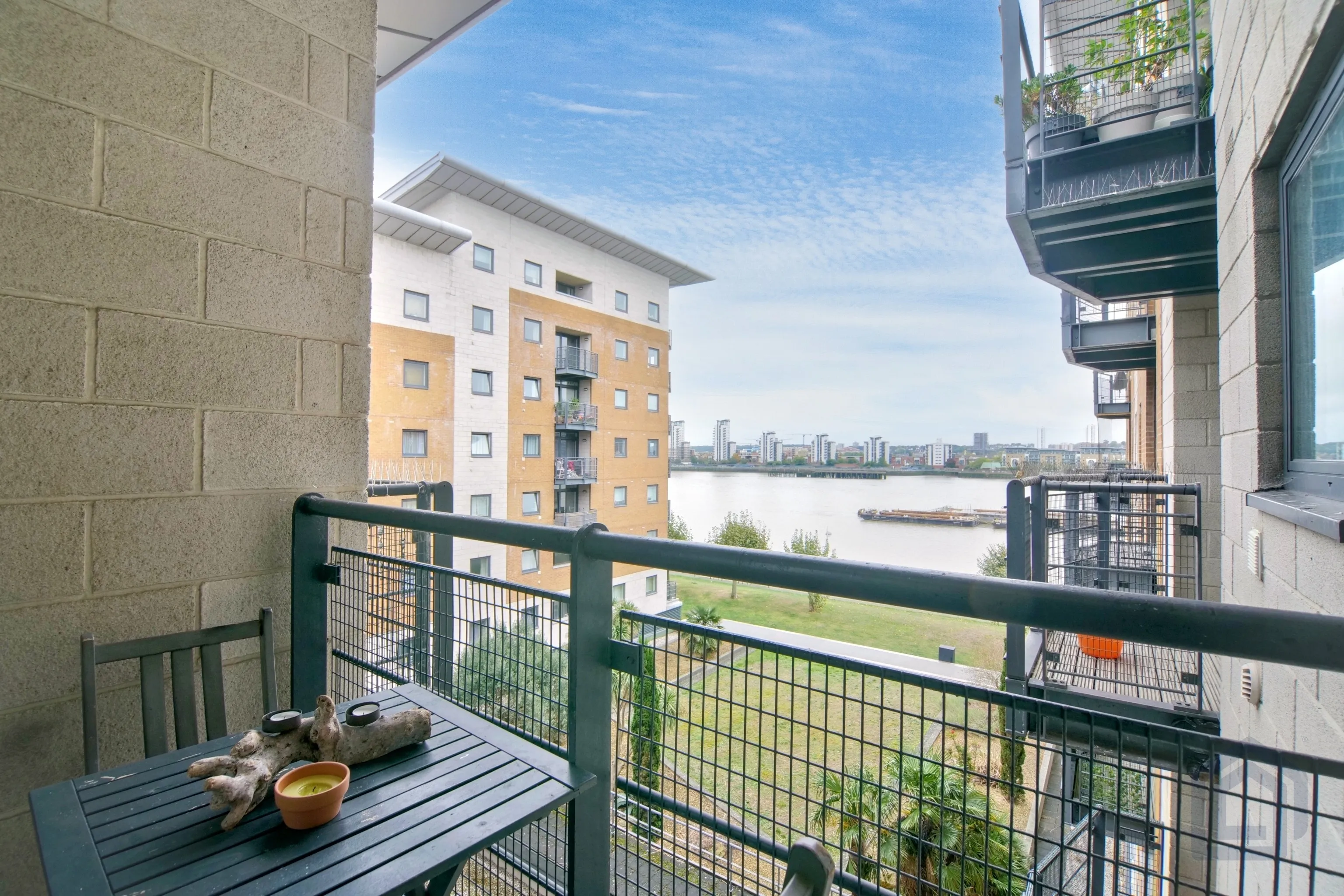 2 Bedroom Apartment in London