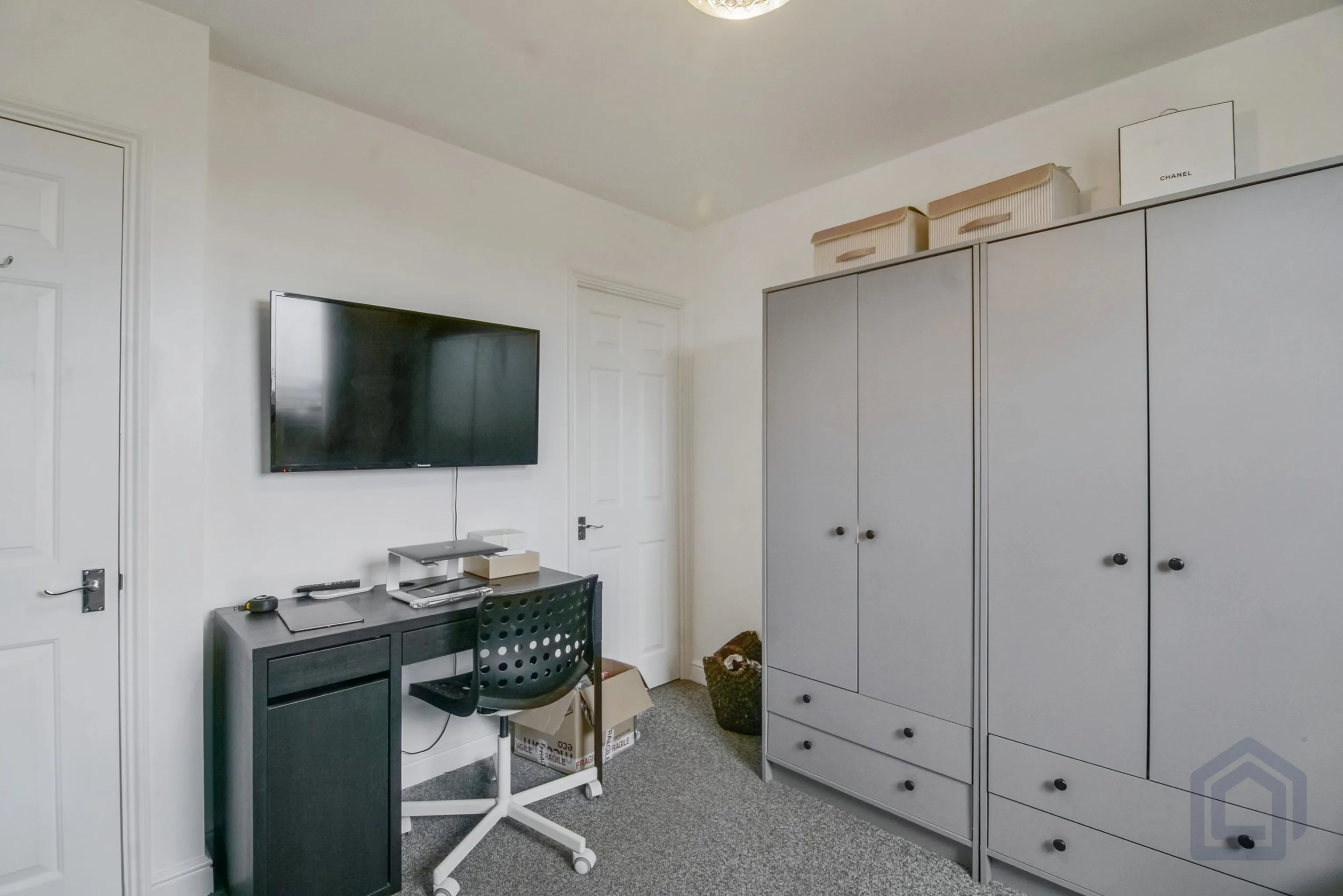 2 Bedroom Apartment in London
