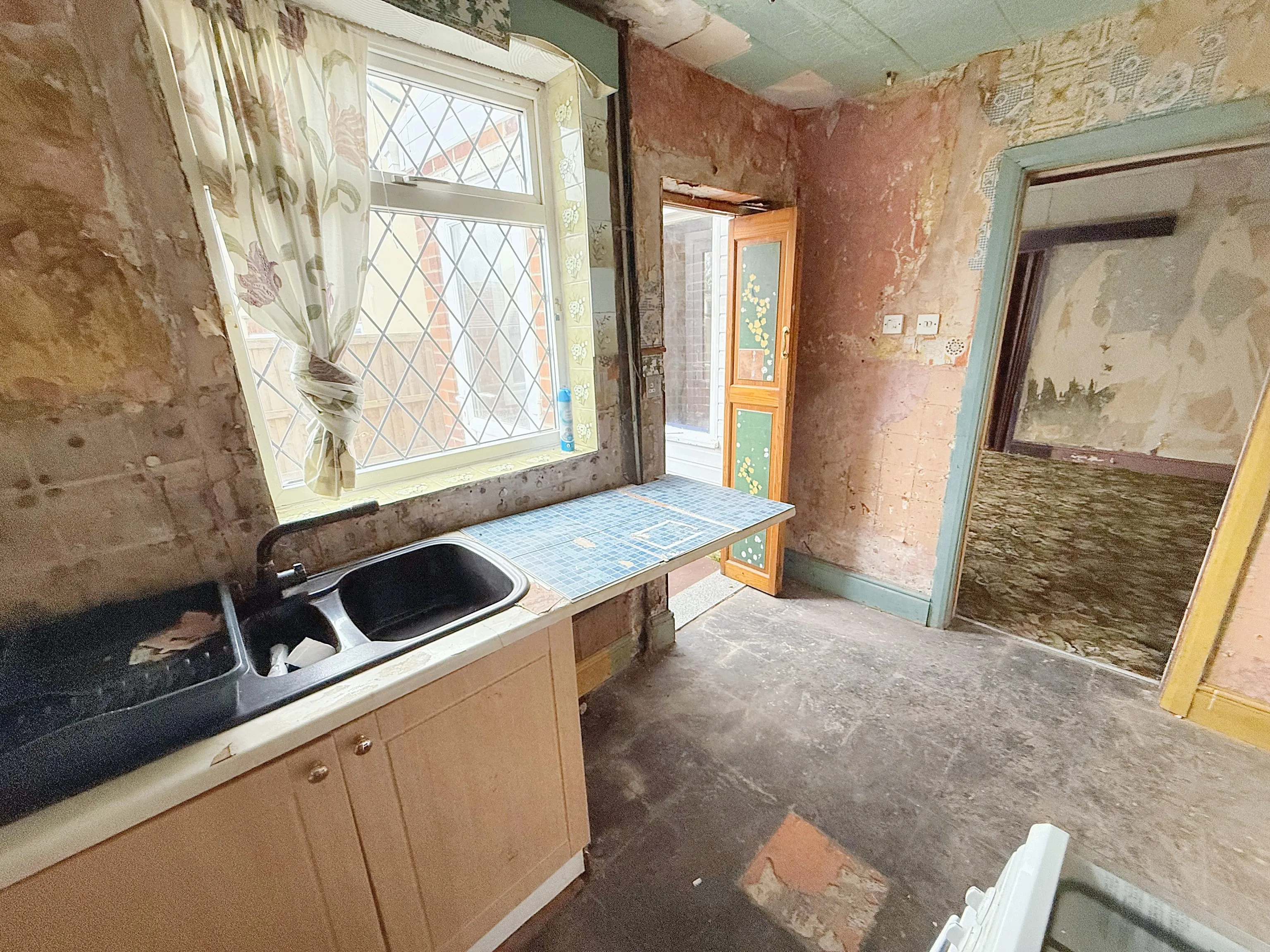 3 Bedroom Semi Detached House in Alfreton