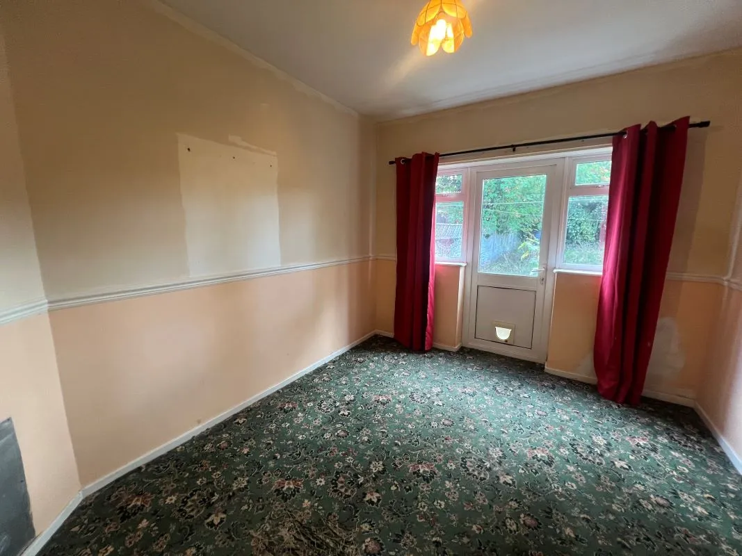 2 Bedroom Semi Detached House in Wolverhampton