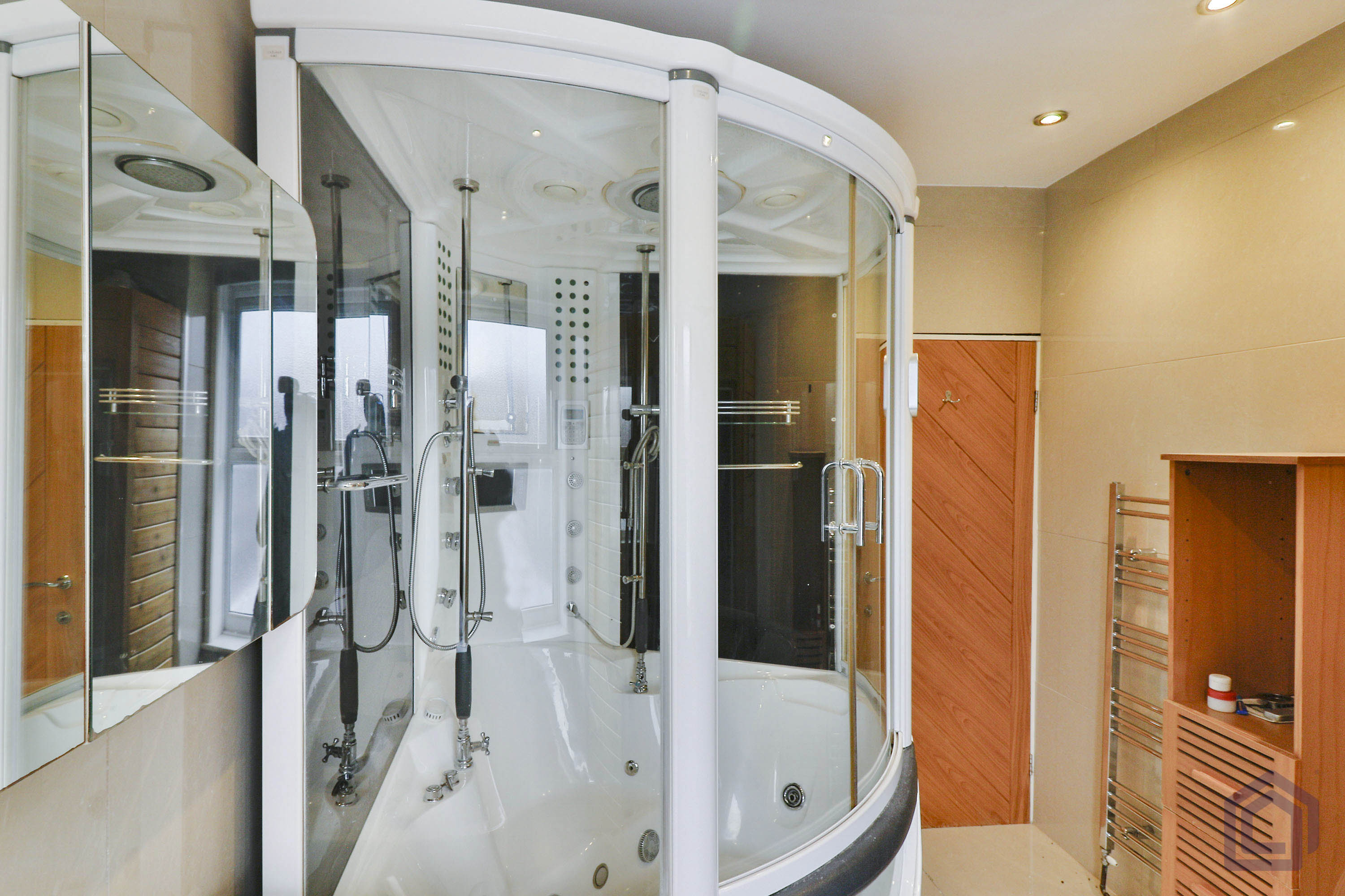 4 Bedroom Semi-Detached in Southport