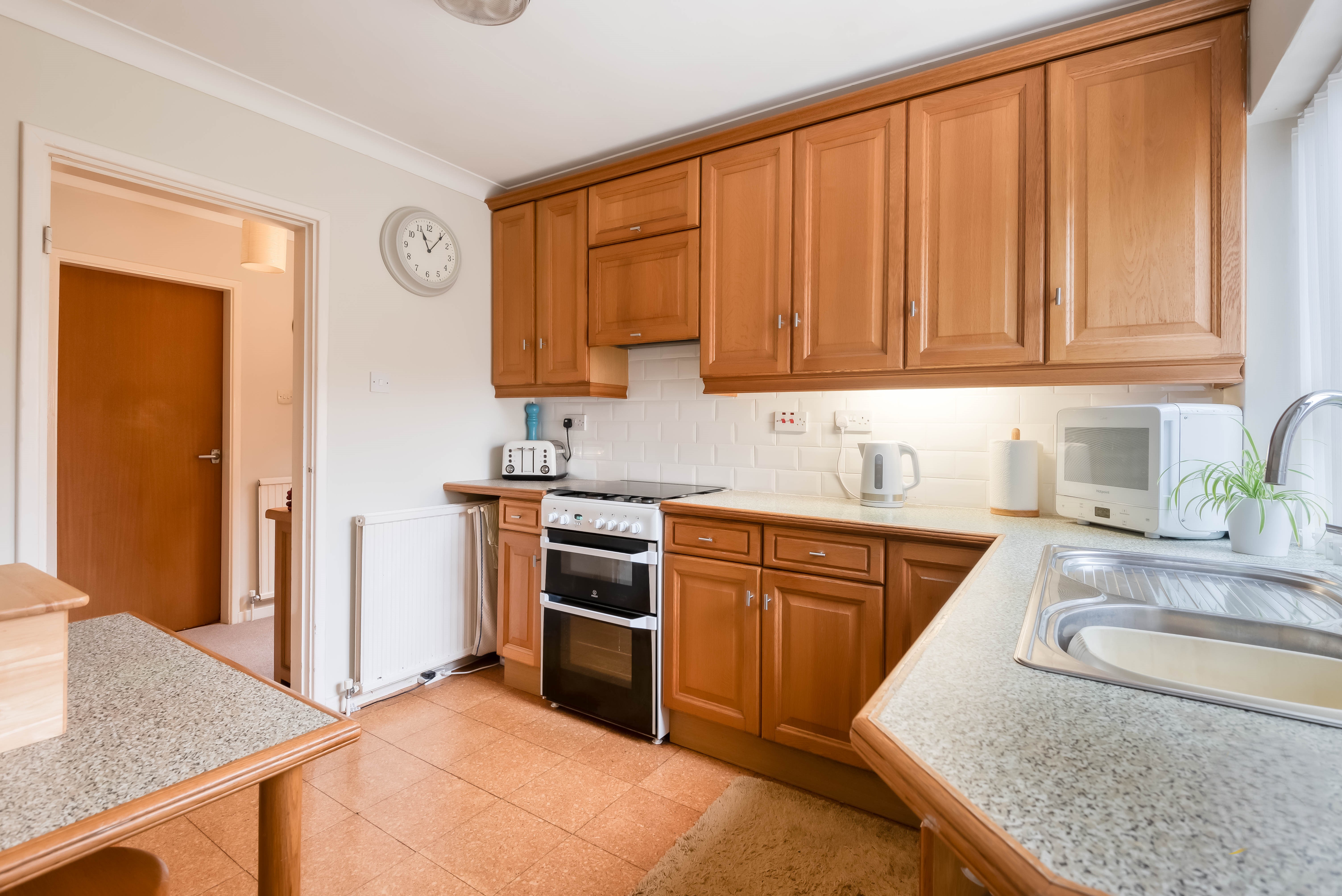 3 Bedroom Bungalow with 2.5 acres in Worcestershire