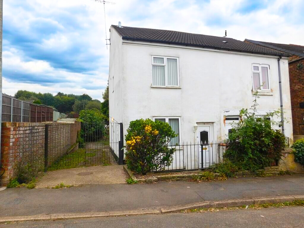 2 Bedroom Semi-Detatched in Swadlincote