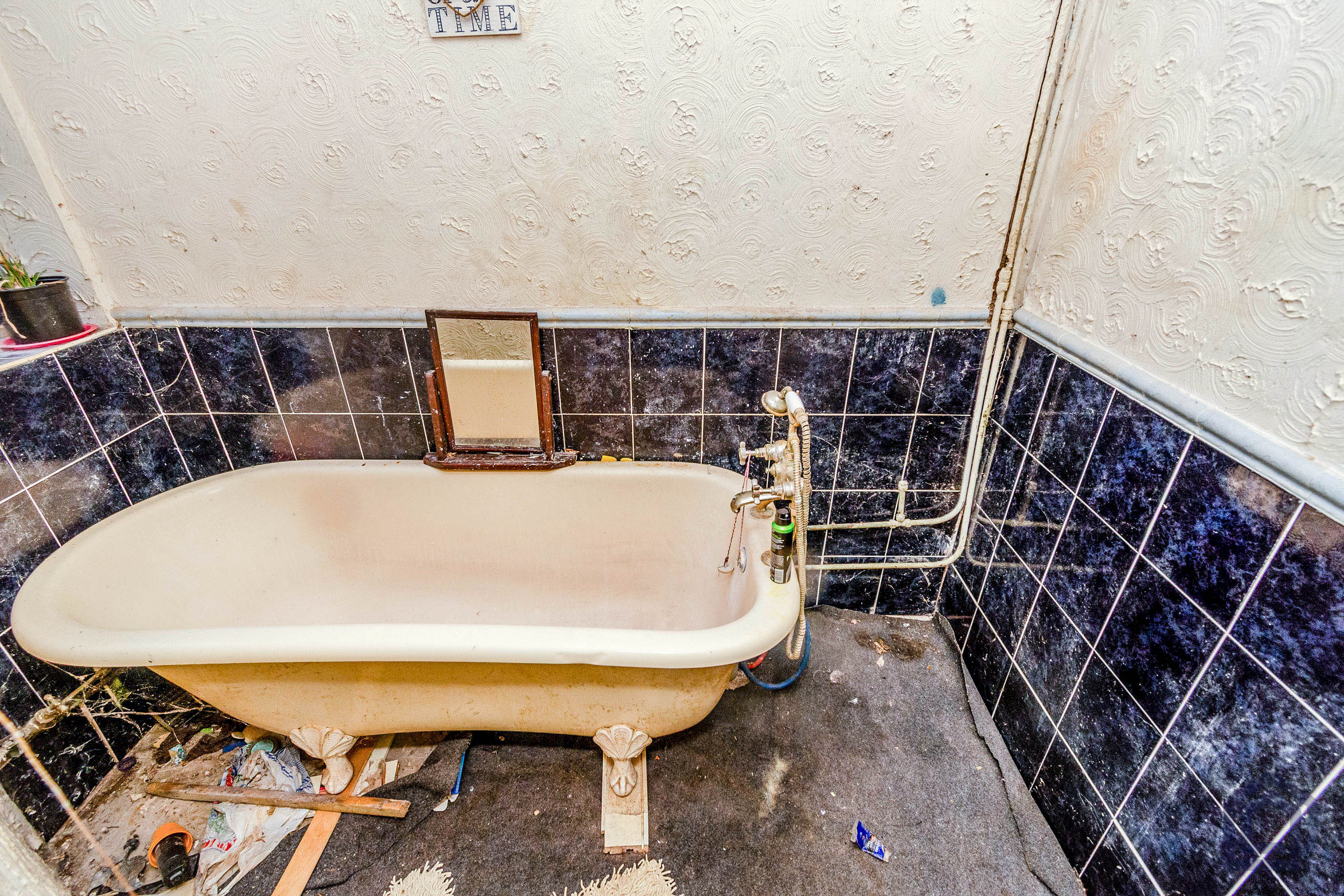 3 Bedroom Semi-Detached in Walsall