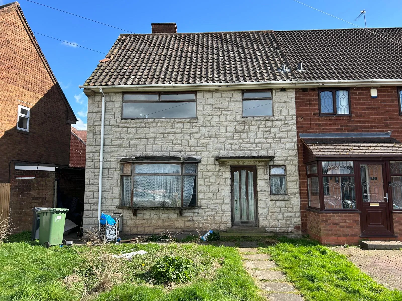 3 Bedroom Semi-Detached in Walsall