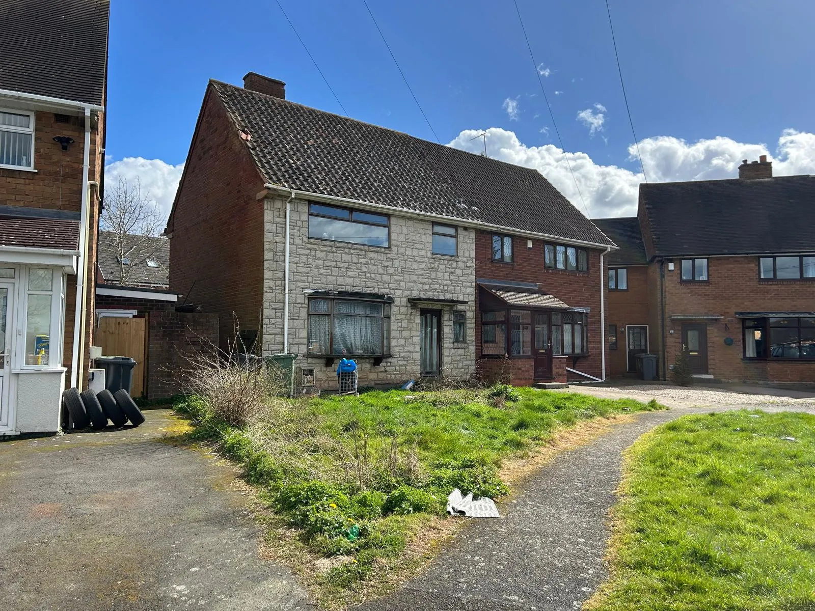3 Bedroom Semi-Detached in Walsall