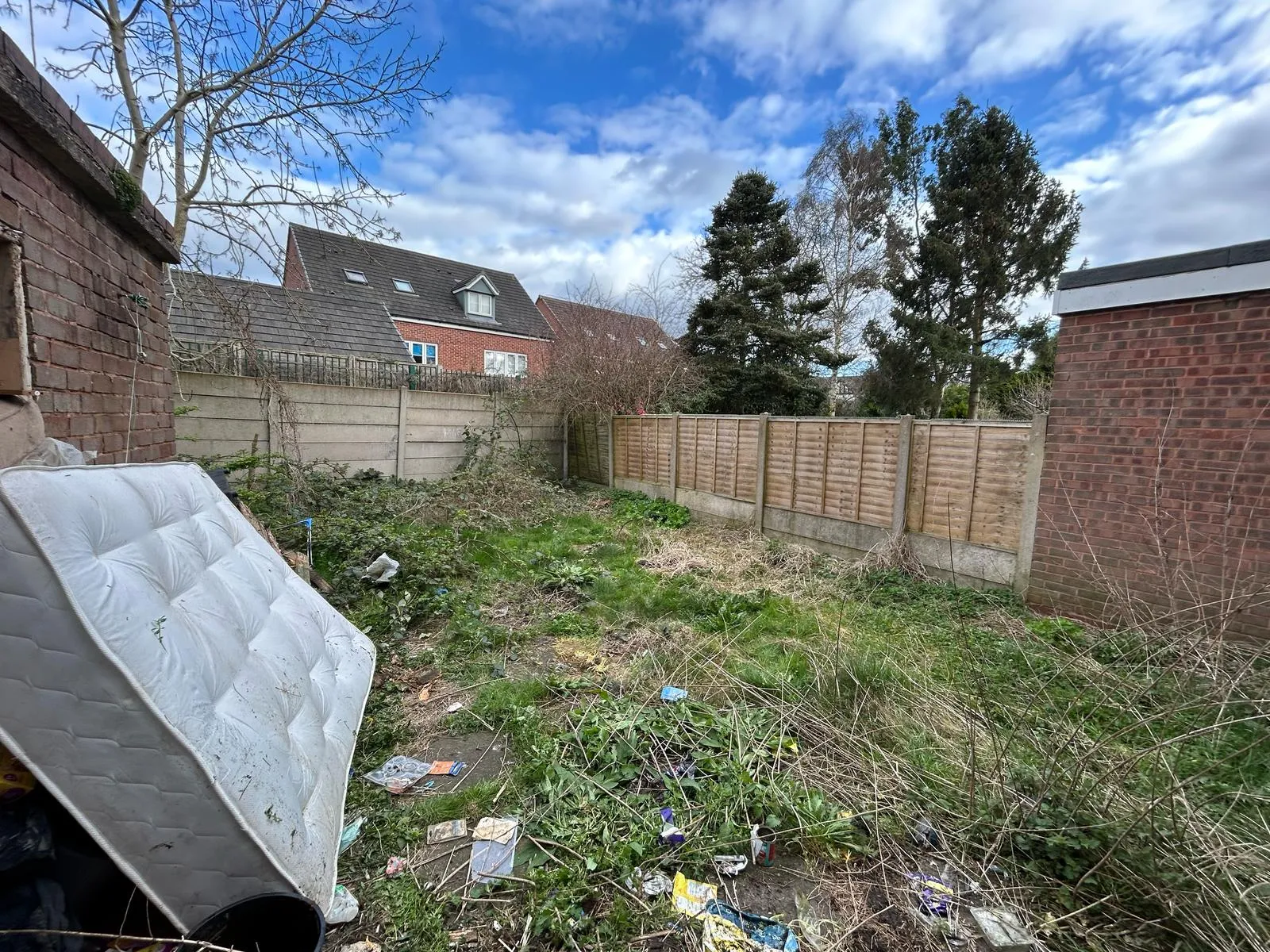 3 Bedroom Semi-Detached in Walsall