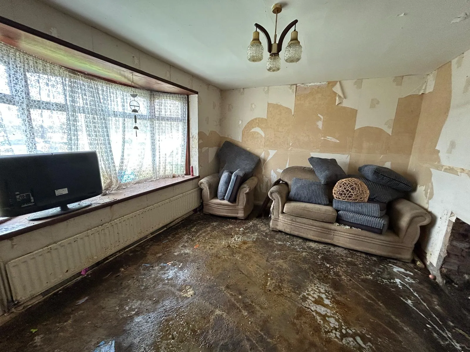3 Bedroom Semi-Detached in Walsall