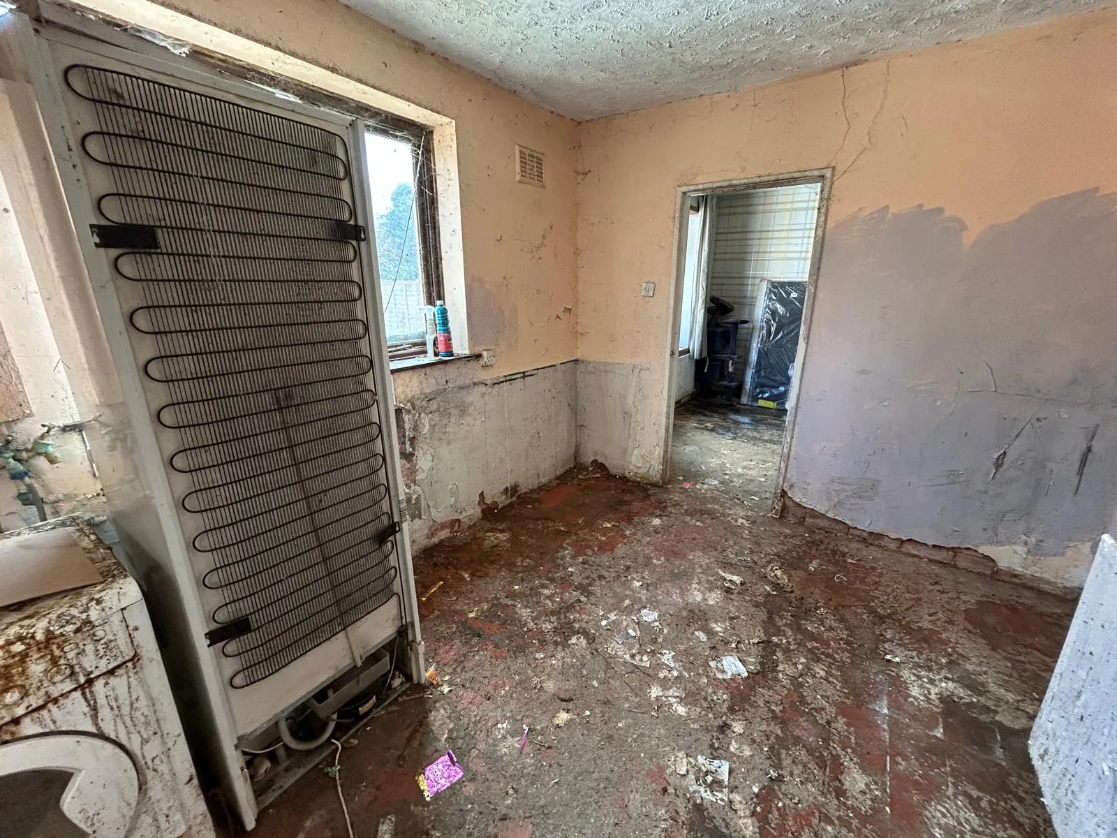 3 Bedroom Semi-Detached in Walsall