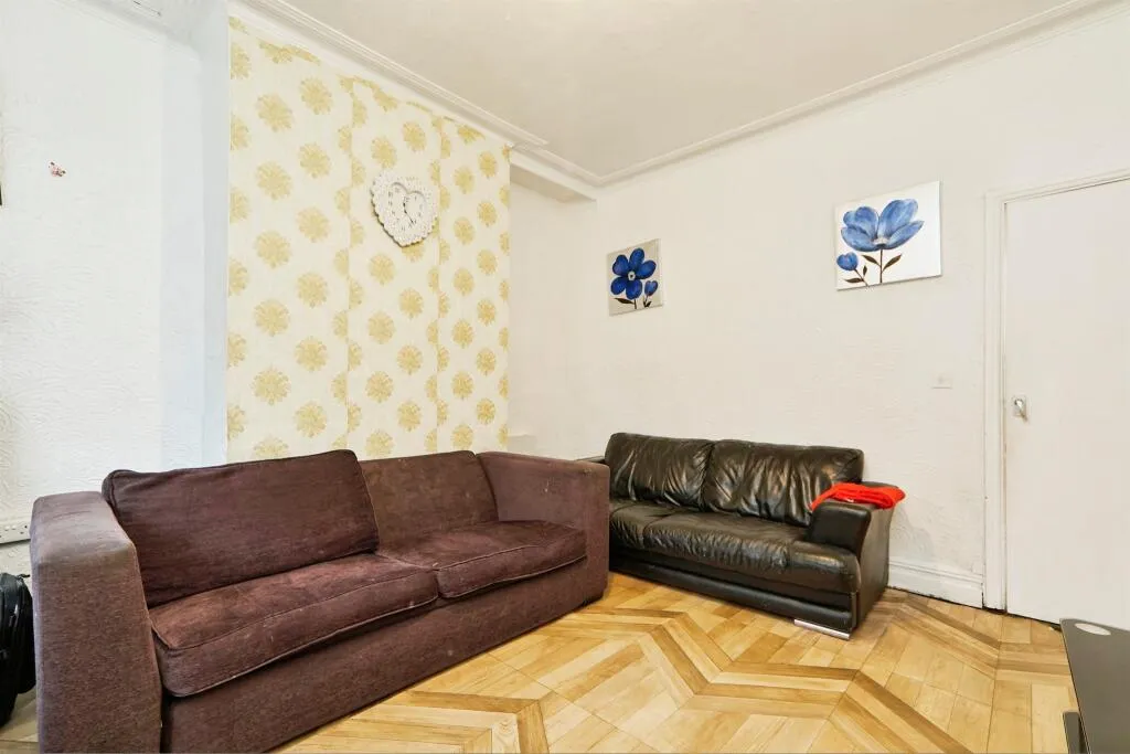 4 Bedroom Terraced in Leeds