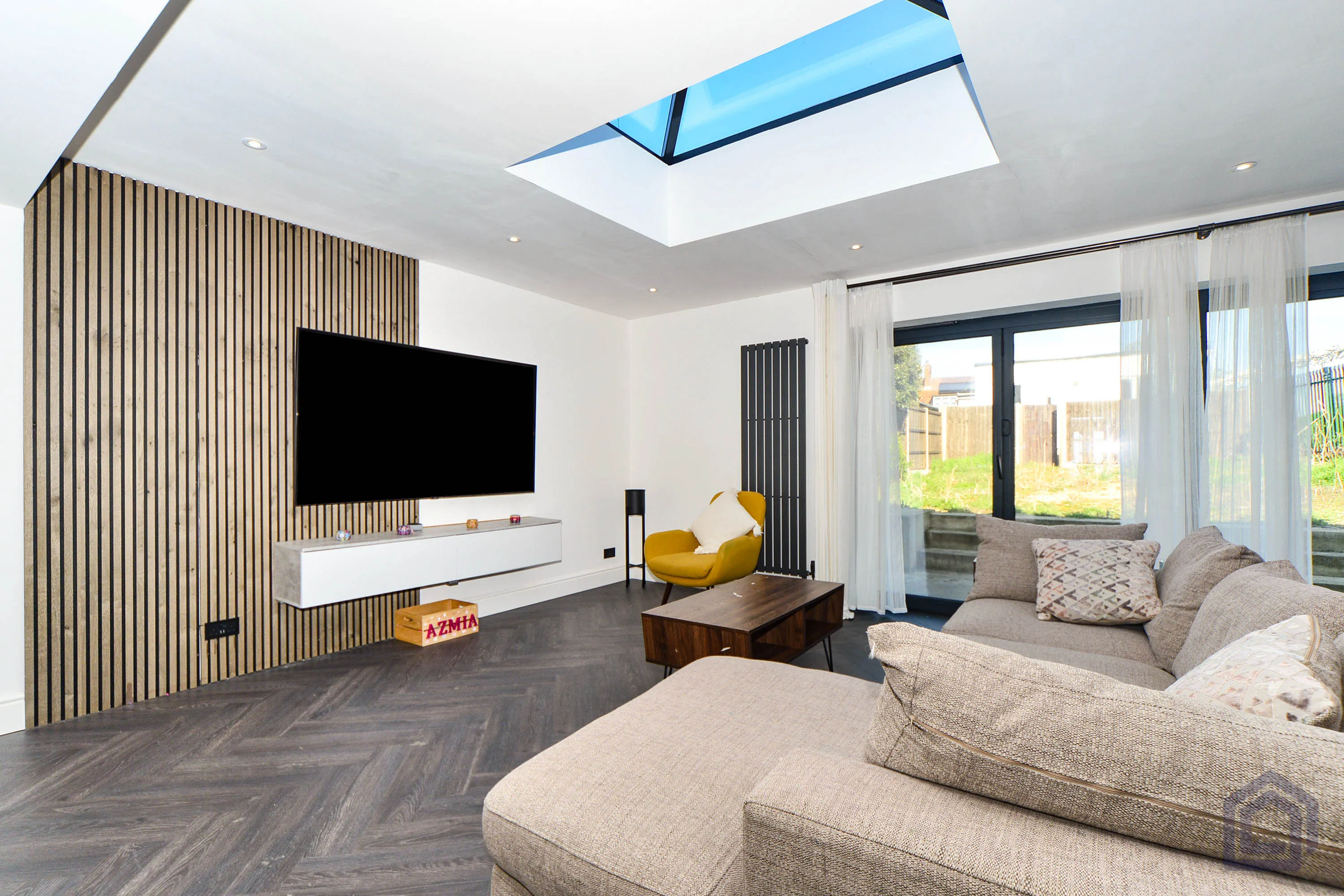 3 Bedroom End Terrace in Bromley