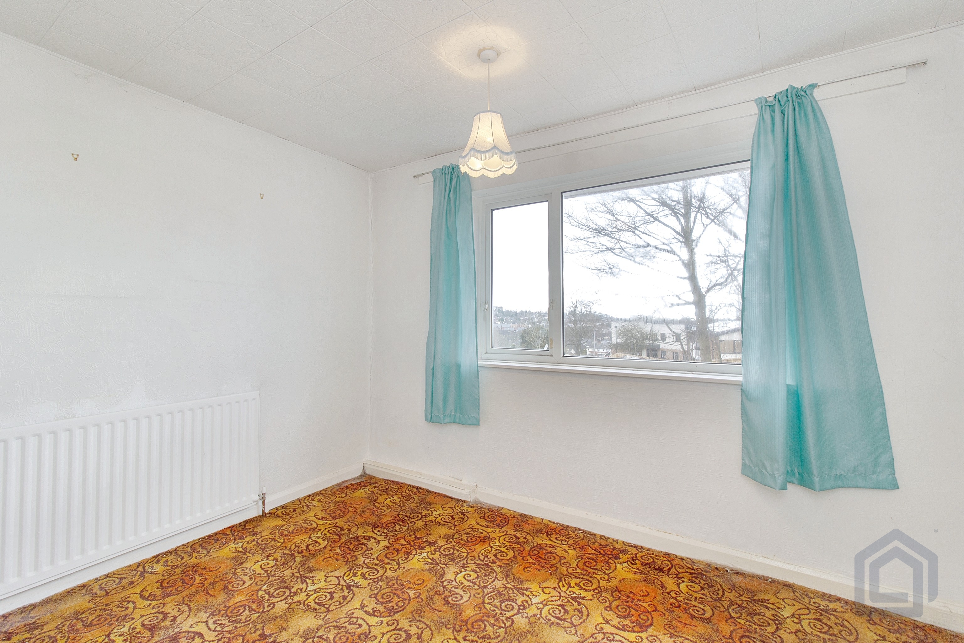 3 Bedroom Semi-Detached in Oldbury