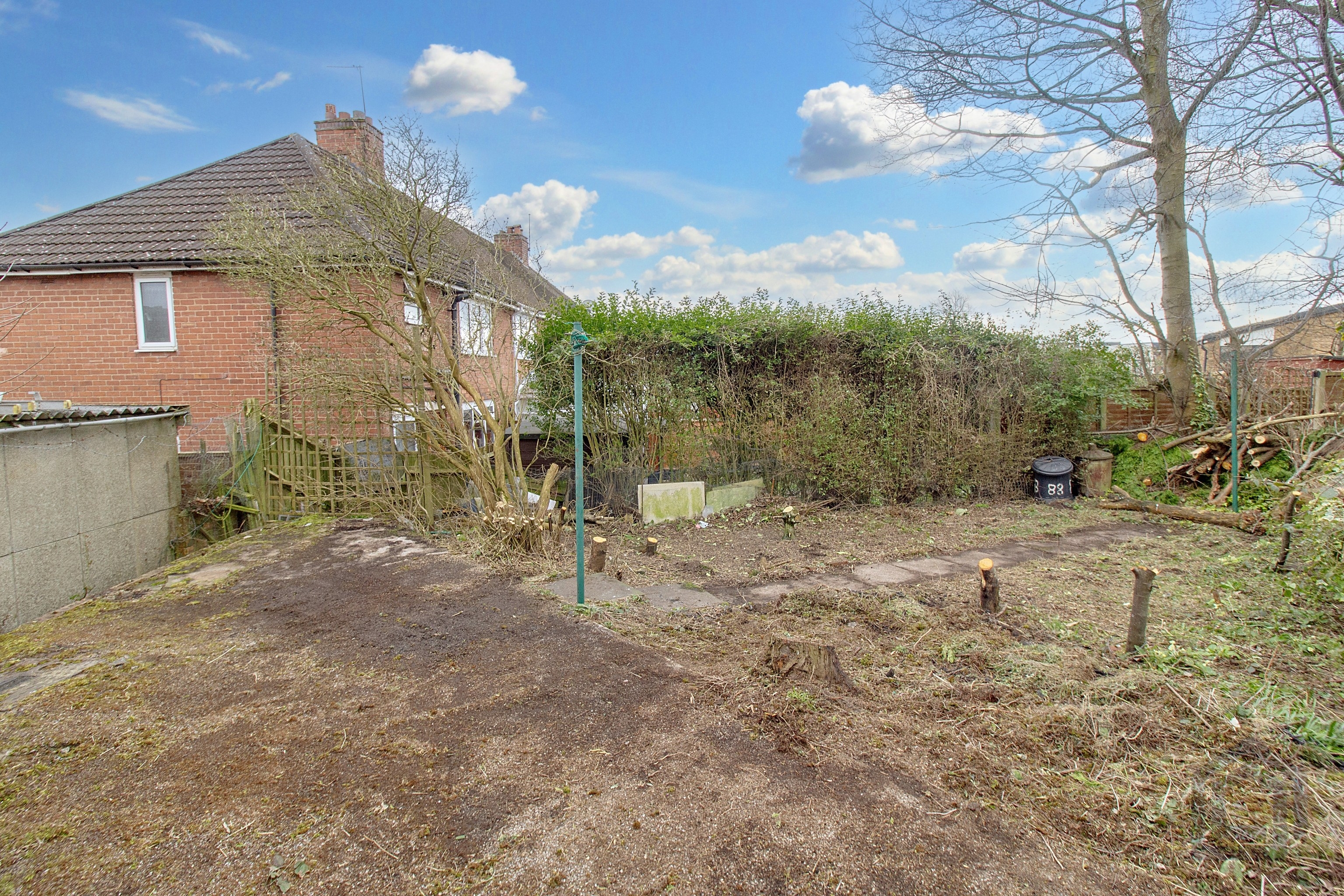 3 Bedroom Semi-Detached in Oldbury