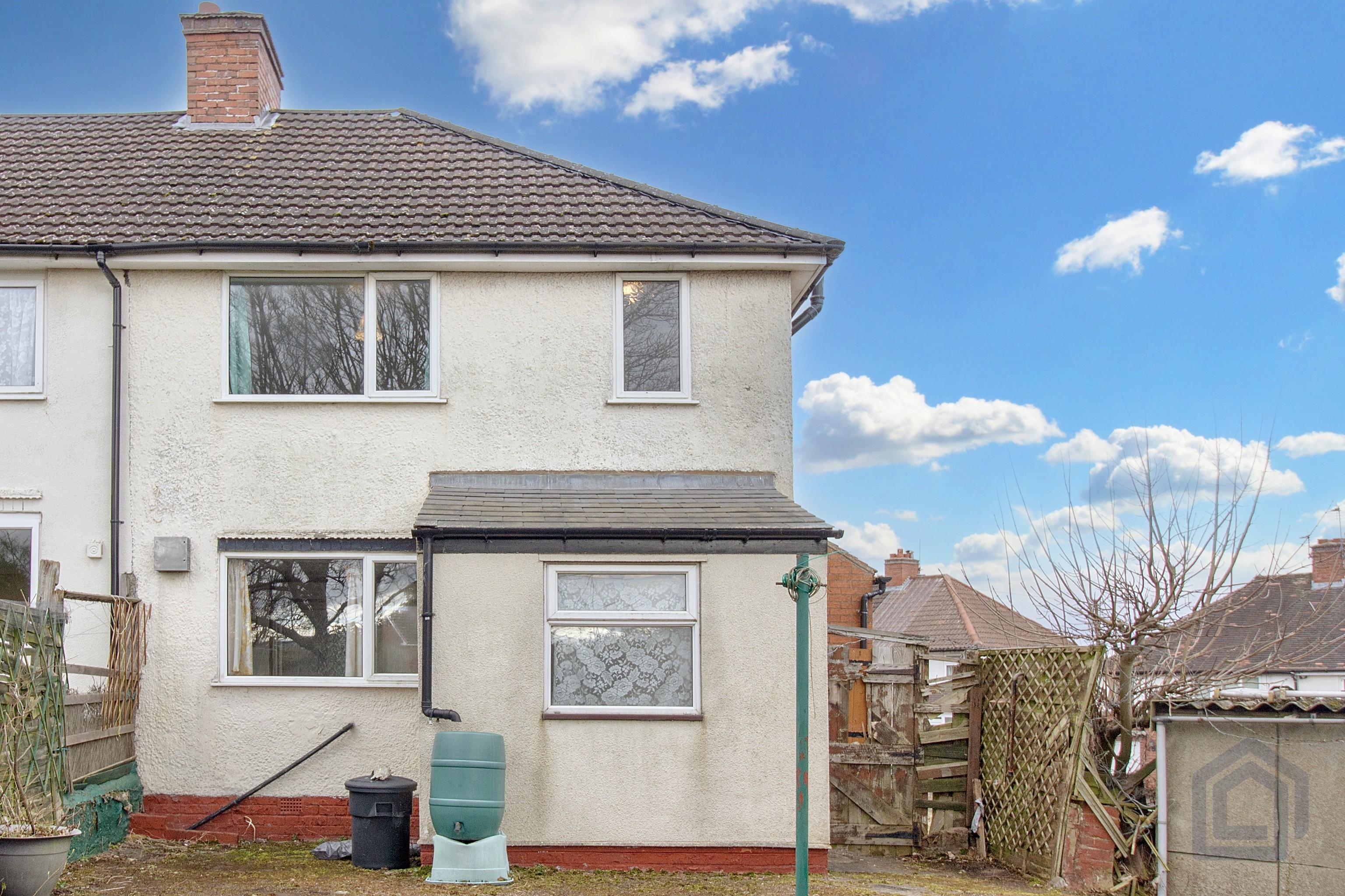 3 Bedroom Semi-Detached in Oldbury