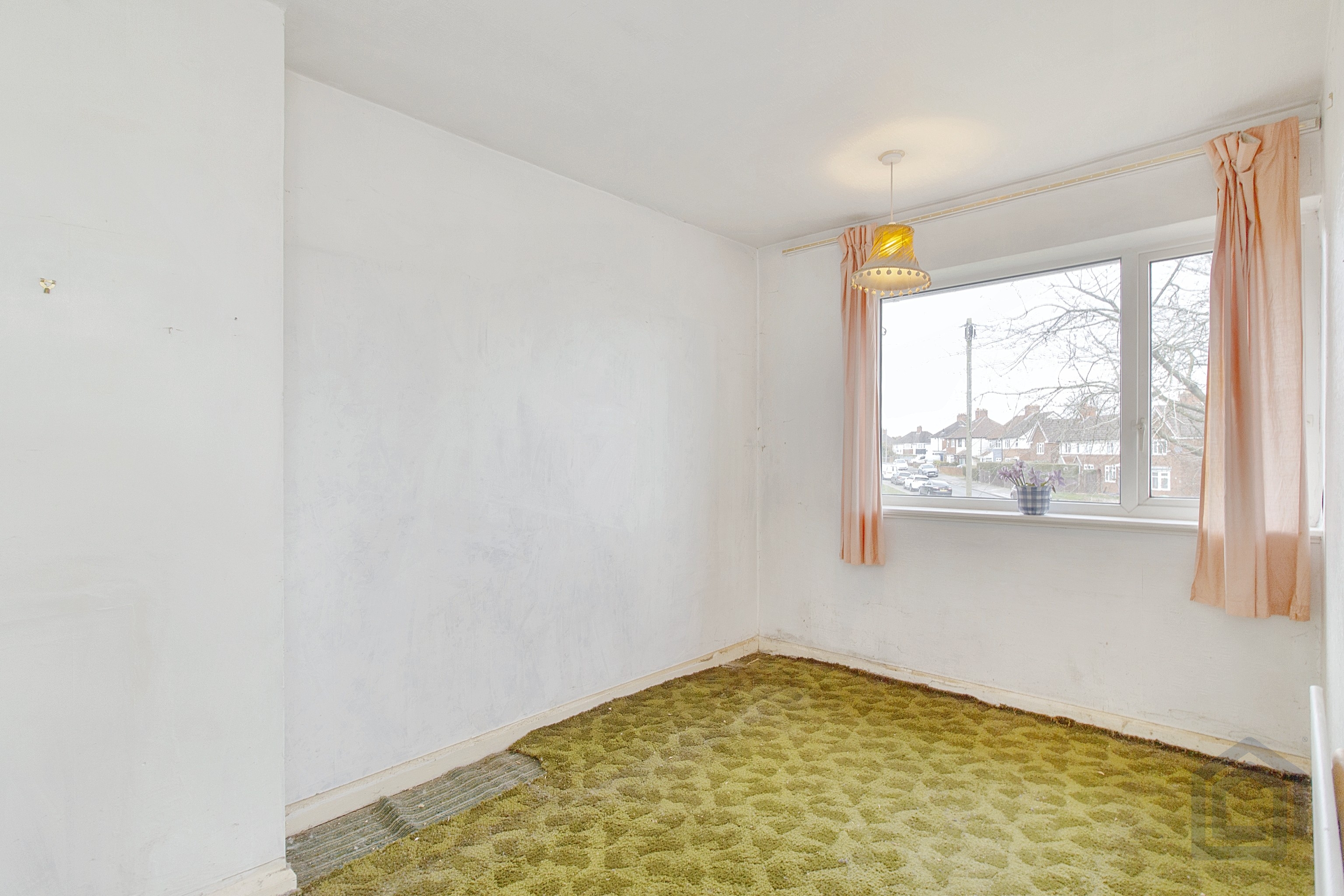3 Bedroom Semi-Detached in Oldbury