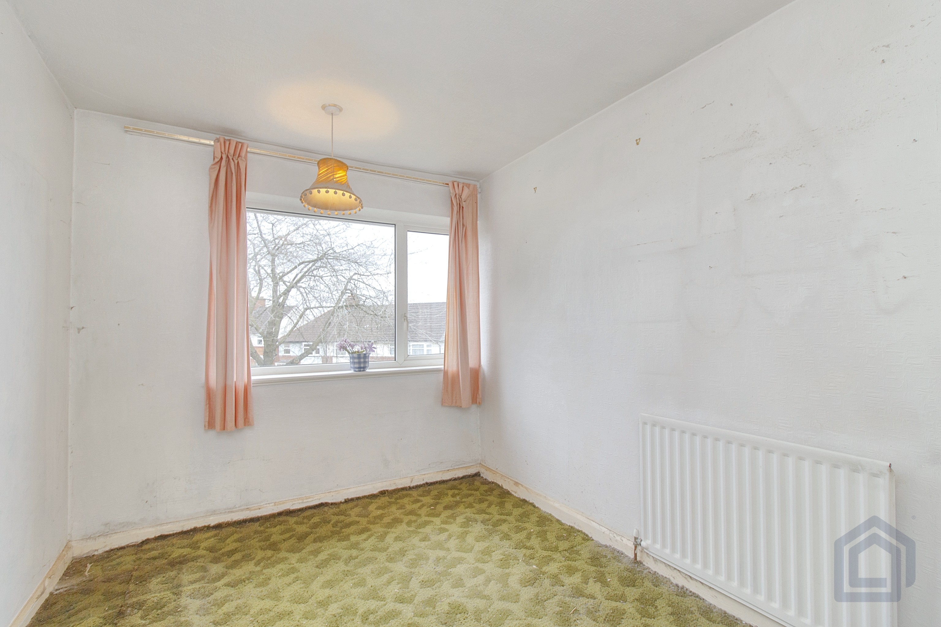 3 Bedroom Semi-Detached in Oldbury