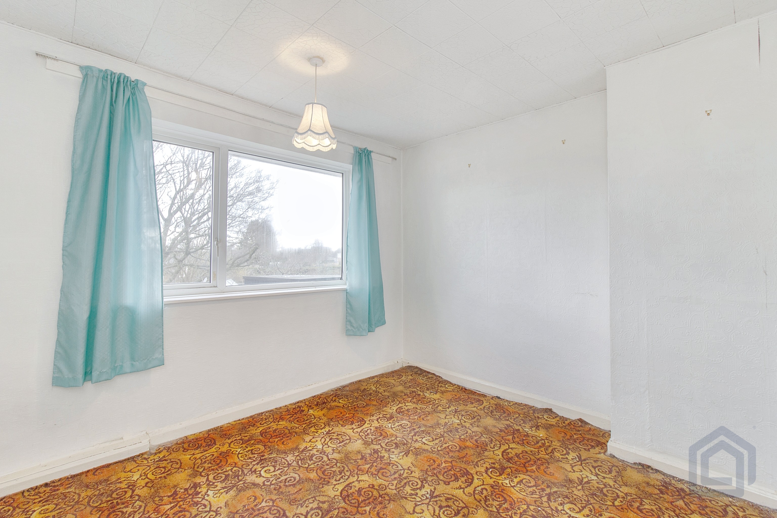 3 Bedroom Semi-Detached in Oldbury